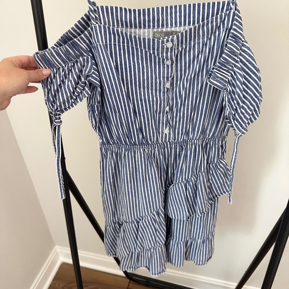ASOS Blue & White Striped Cold Shoulder Ruffle Hem Dress – Size 6 US